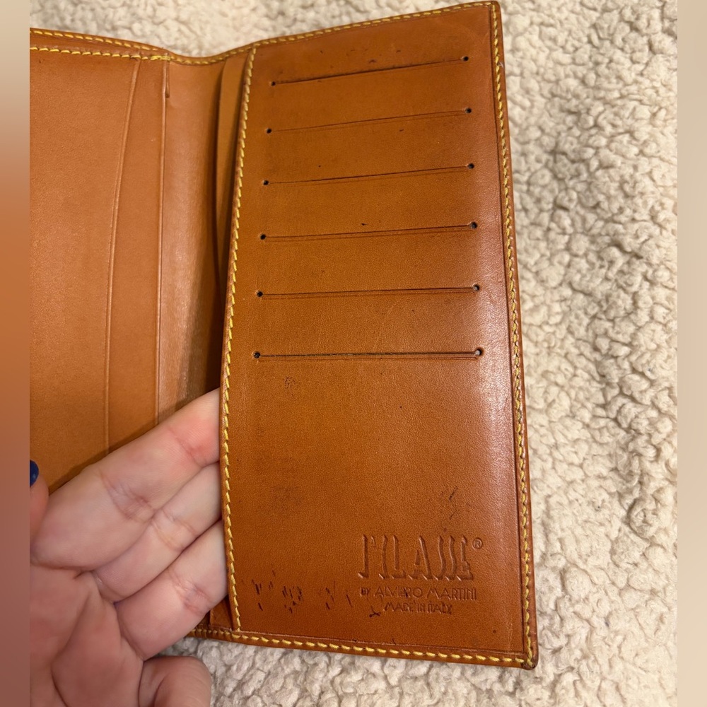 Alviero Martini Italian Leather Wallet - Picture 8 of 11